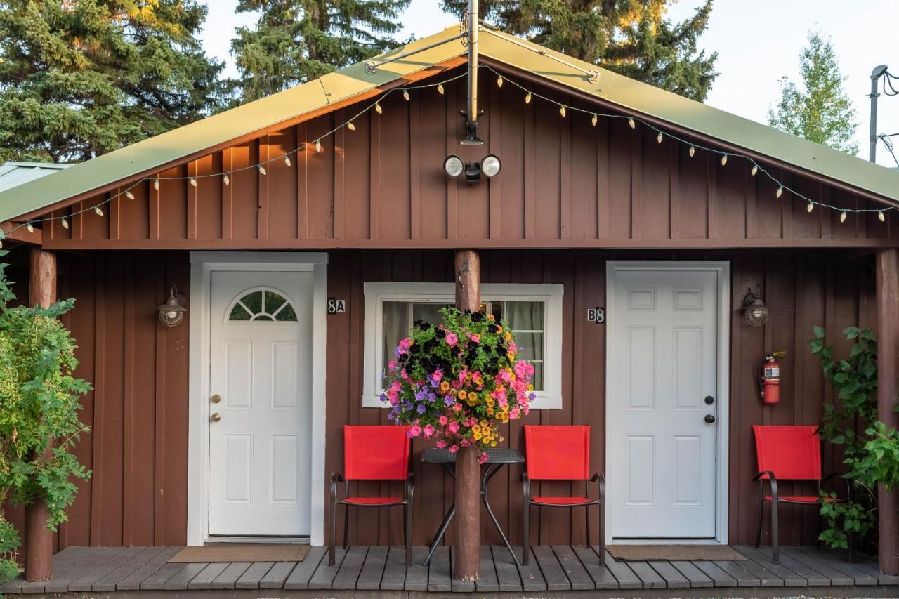 Log Cabin Motel Pinedale Exterior photo